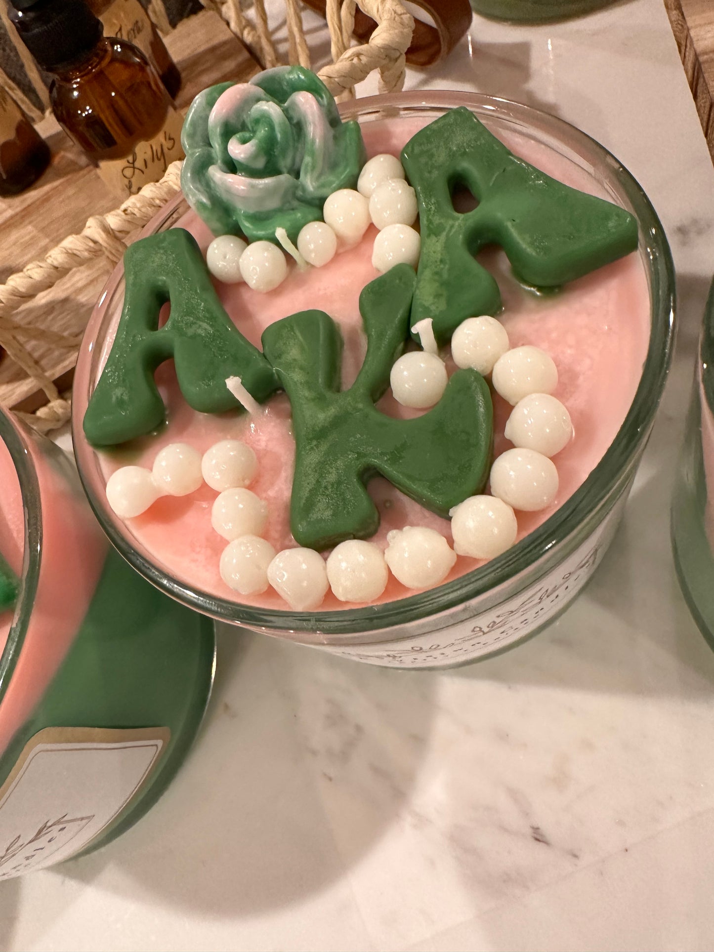 HER Vision – Pretty & Poised